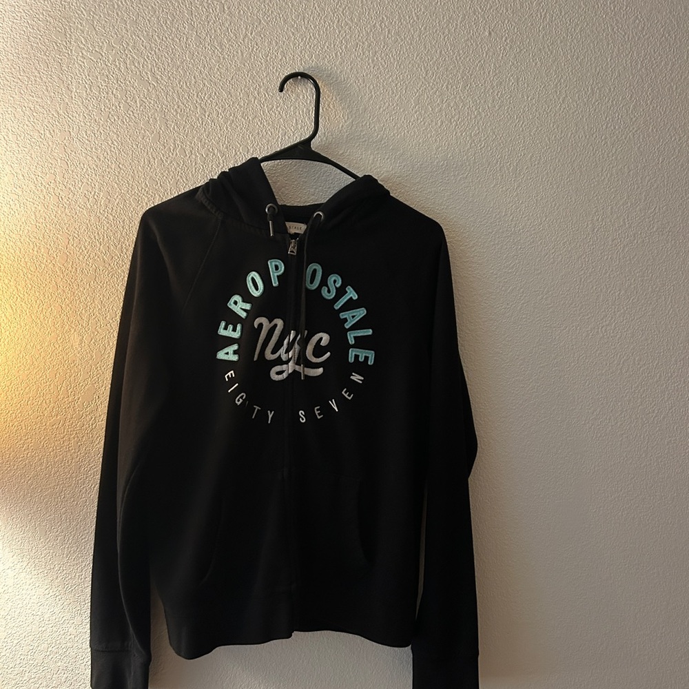 Women’s size large black Aeropostale zip up